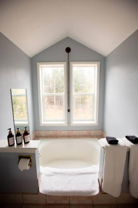 Little Gem Lodge Unique Mtn A-Frame W Hot Tub ブラックホーク エクステリア 写真